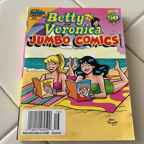 Betty and Veronica Comic Books - Picture 3 of 5